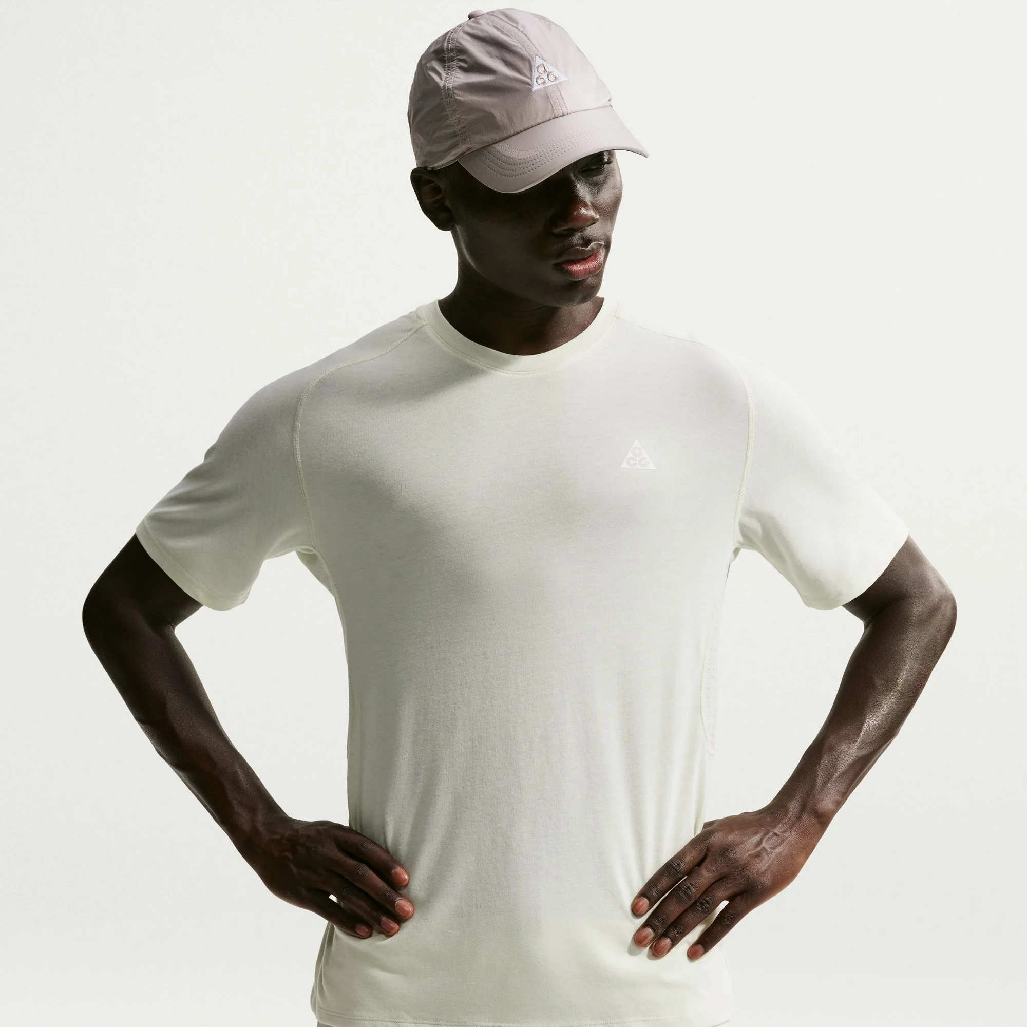 Men's ACG "Solar Chase" Dri-FIT ADV Trail Running Top (020 - Sea Glass/Sea Glass/Summit White)