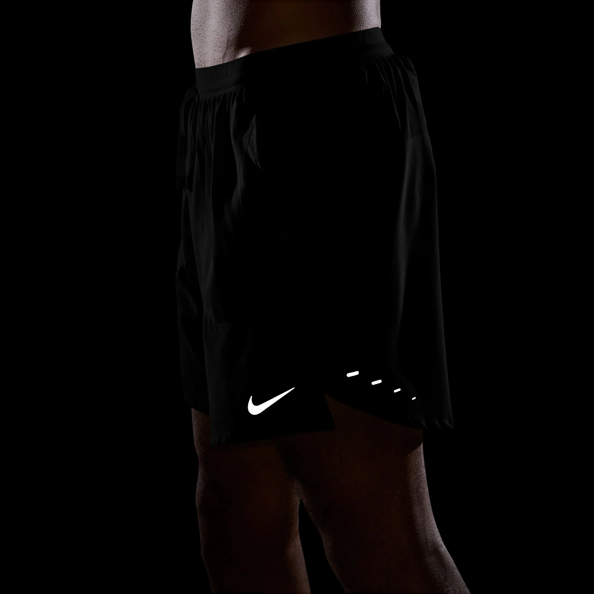 Men's Stride Dri-FIT 7" Brief-Lined Running Shorts (010 - Black/Reflective Silver) - Image 6