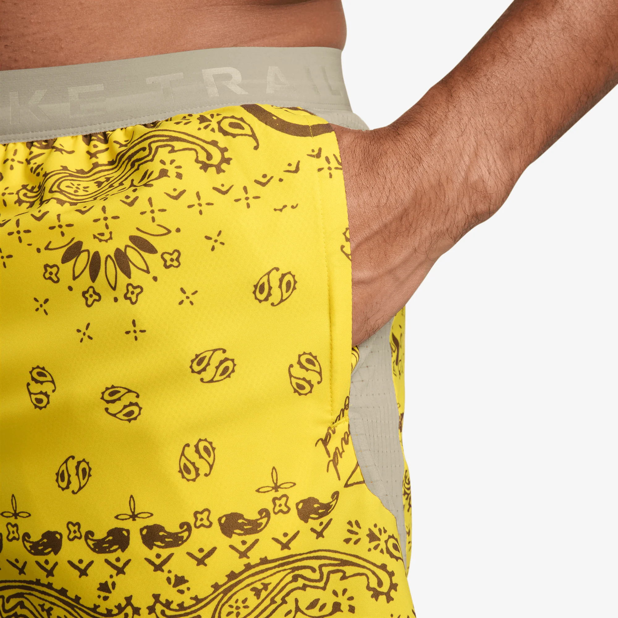 Men's Trail Dri-FIT 6" Brief-Lined Running Shorts (718 - Lightening/Desert Khaki/Black) - Image 4
