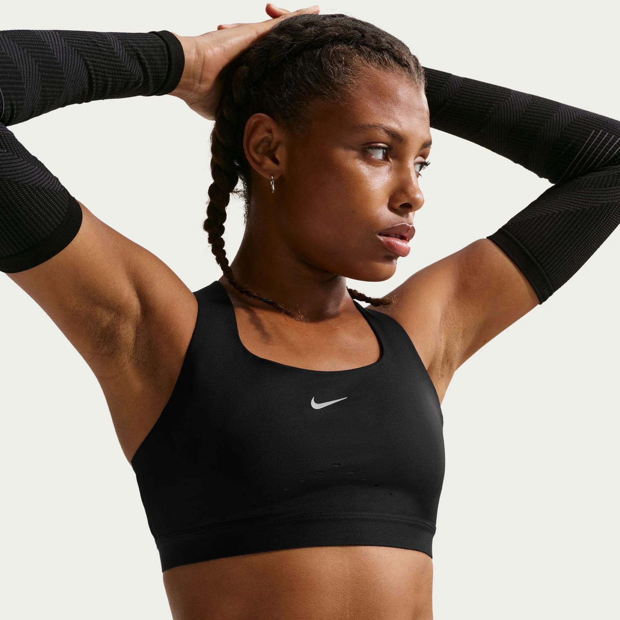 Women’s Swift High-Support Lightly Lined Sports Bra (010 - Black/Reflective Silver)