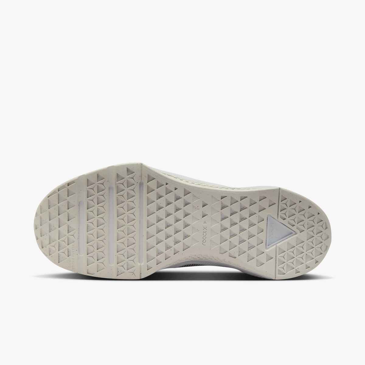 Women's Metcon 10 (100 - White/Metallic Silver-Platinum Tint) - Image 3