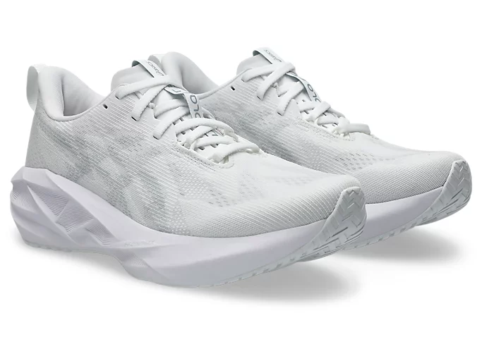 Women's Novablast 5 (100 - White/Piedmont Grey) - Image 3